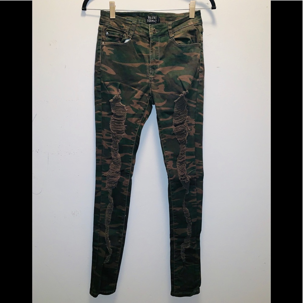 Camo Print Ripped Jeans